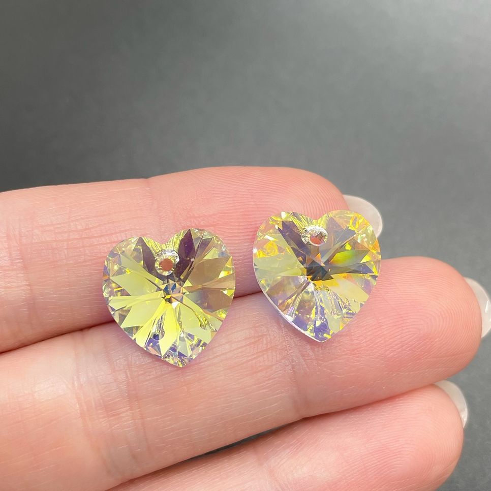 6228 Xilion Heart 14,4*14 мм Crystal Aurore Boreale (AB)