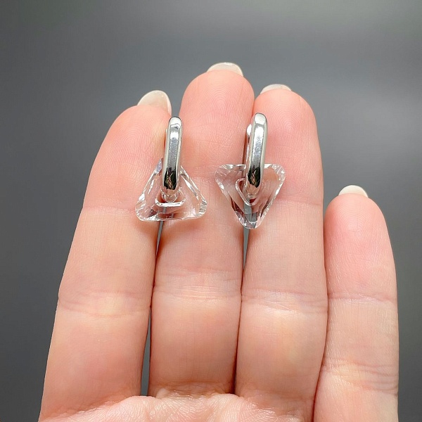 4737 Cosmic Triangle 14mm Crystal