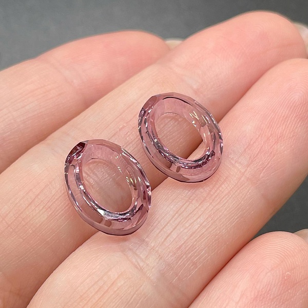 4137 Cosmic Oval 15*11 Light Amethyst