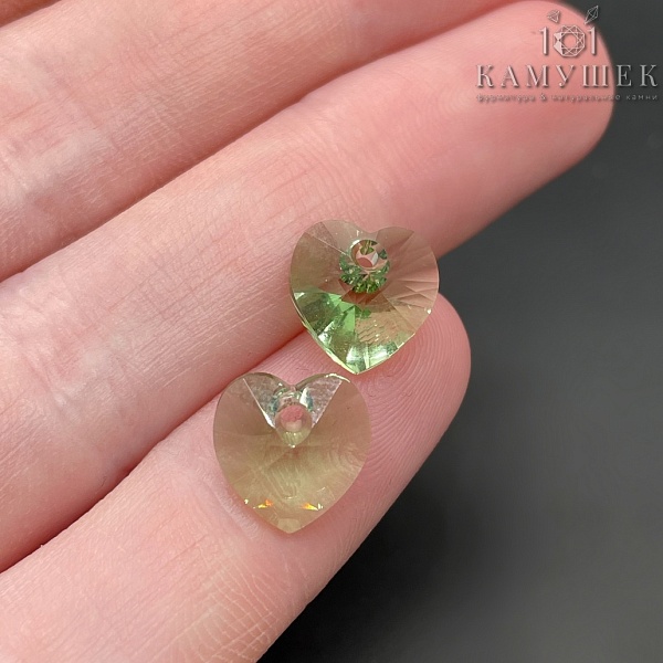 6228 Xilion Heart 10,3*10 мм Peridot (214)